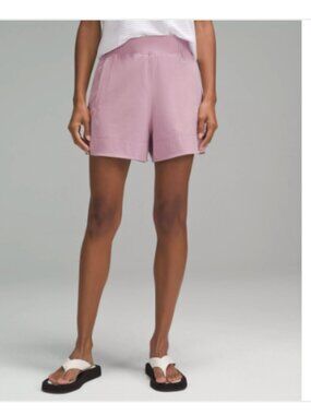 Lululemon Stretch Woven Relaxed-Fit High-Rise Short 4" Rose Blush Size M